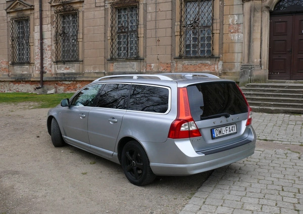 Volvo V70 cena 31500 przebieg: 307000, rok produkcji 2012 z Tychy małe 596